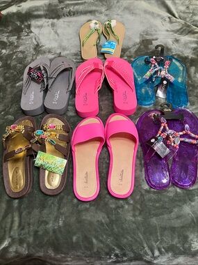 Woman’ a lot of six pairs of sandals mixed brands and colors size9/10